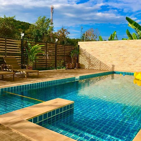 Koh Larn Riviera Hotel Exterior photo
