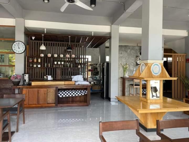 Koh Larn Riviera Hotel Exterior photo