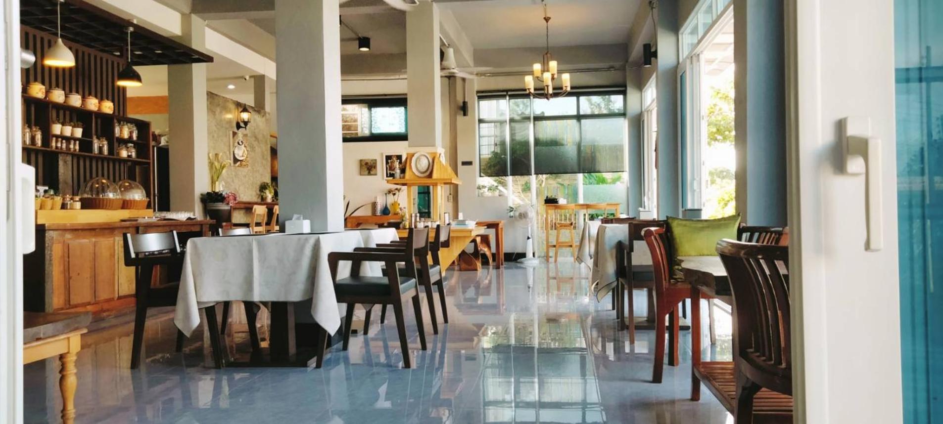 Koh Larn Riviera Hotel Exterior photo